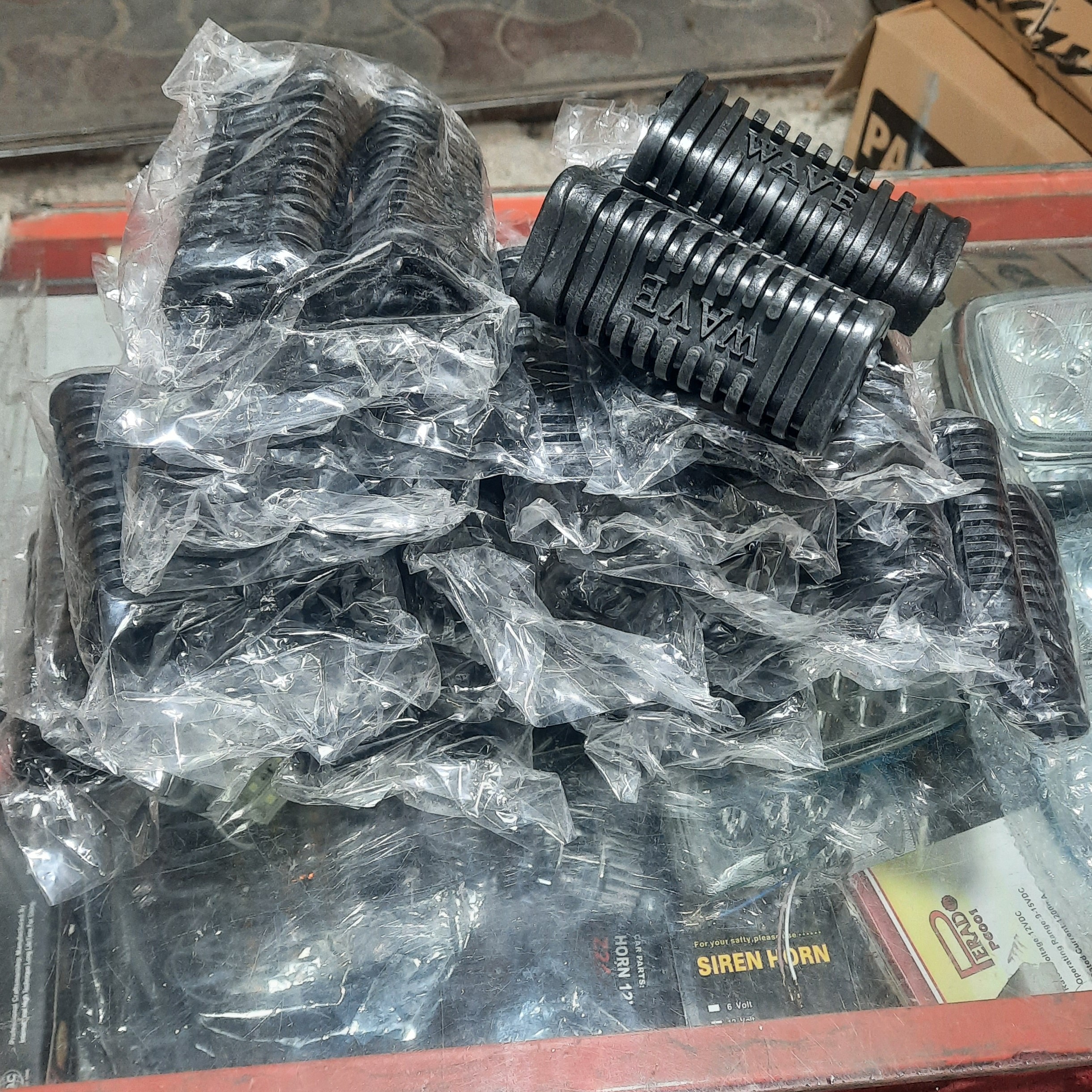 لاستیک رکاب جلو فابریکی  انواع ویو