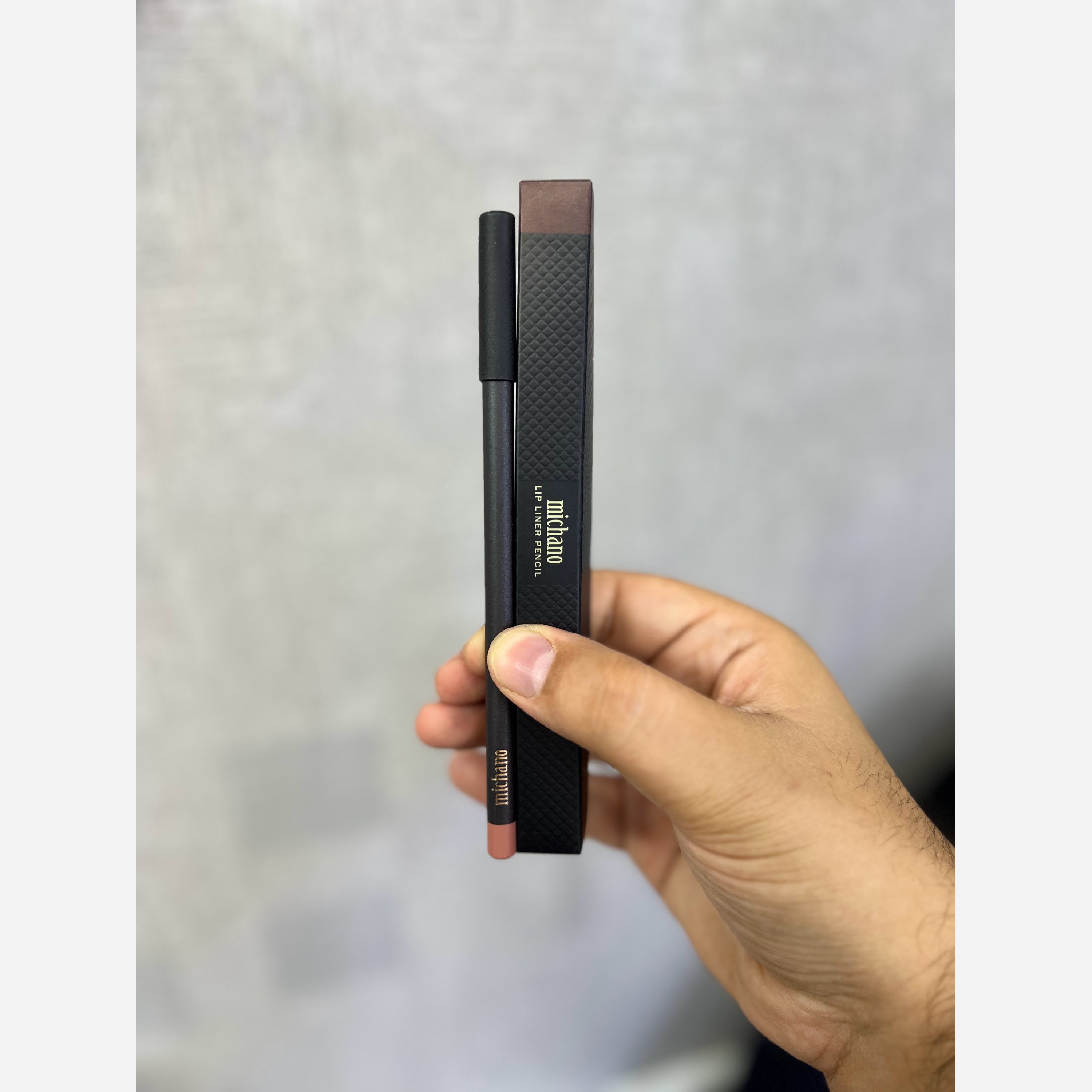 مداد لب میچانو