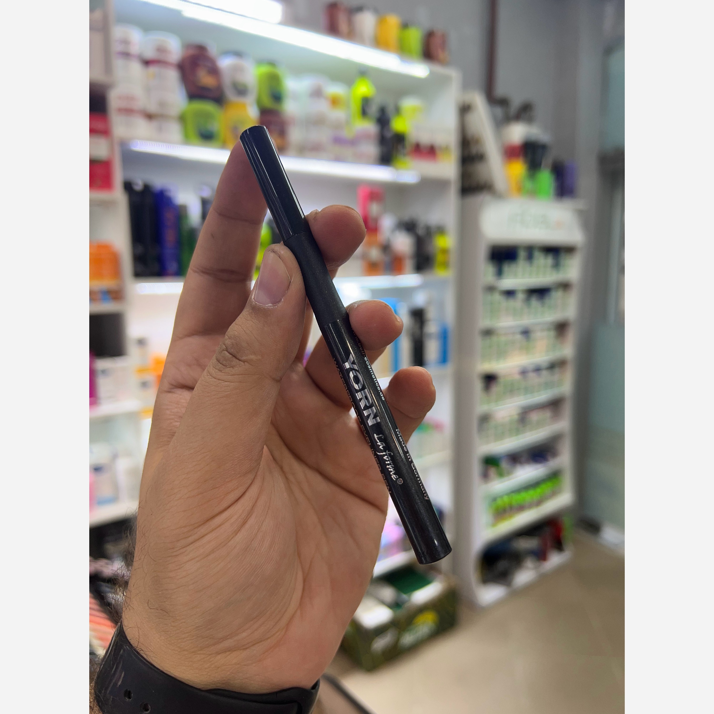 خط چشم ماژیکی