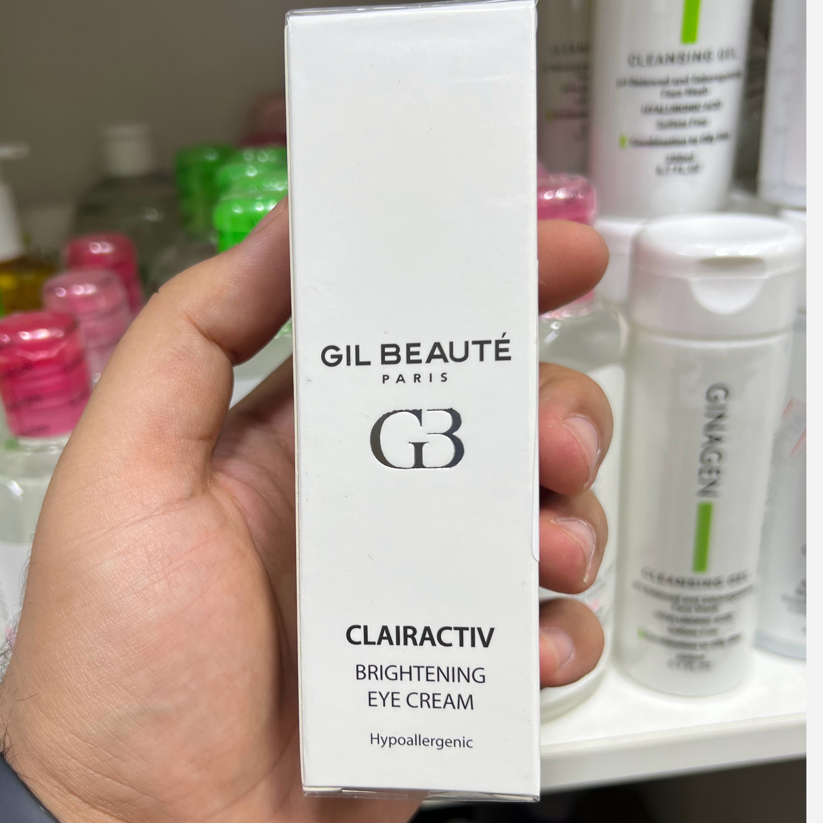 GILBEAUTEکرم روشن کننده دور چشم ژیل بوته