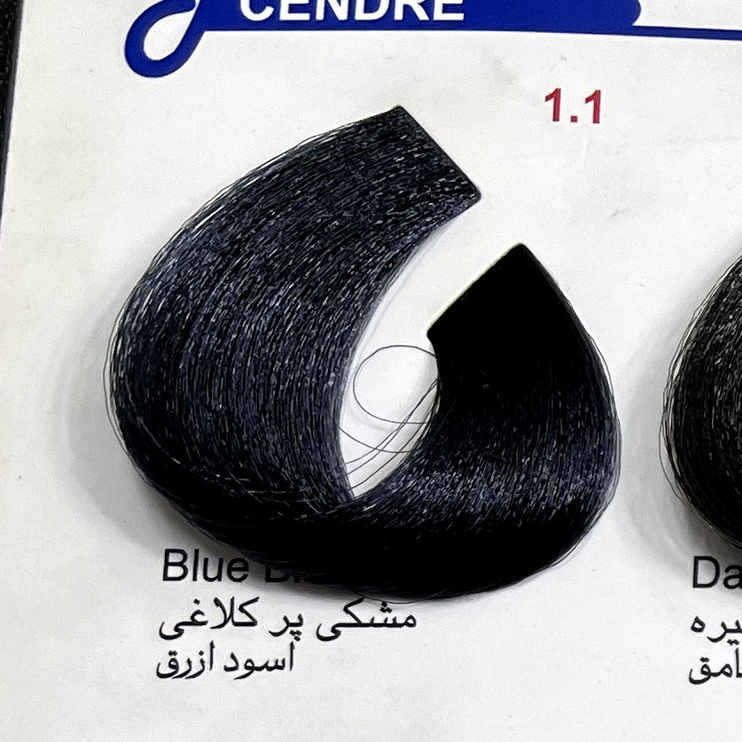 رنگ مشکی پر کلاغی 1.1 ،رنگ مو کم آمونیاک پیلون و یک عدد اکسیدان