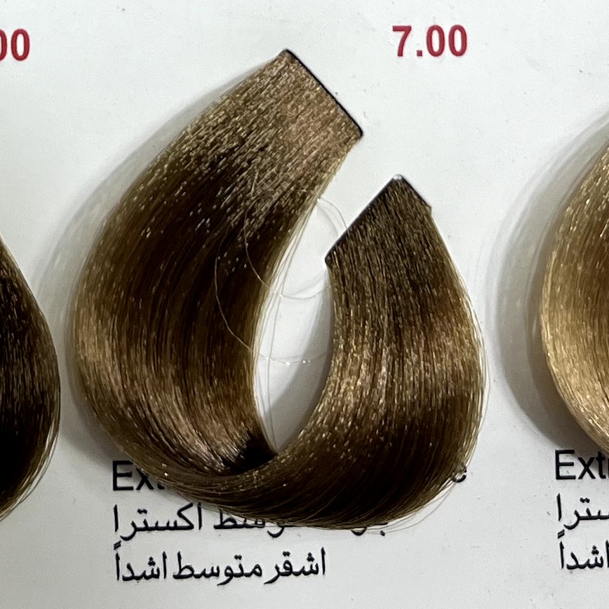 رنگ بلوند متوسط اکسترا  7.00 ،رنگ مو کم آمونیاک پیلون و یک عدد اکسیدان