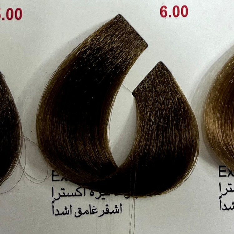 رنگ بلوند تیره اکسترا 6.00 ،رنگ مو کم آمونیاک پیلون و یک عدد اکسیدان