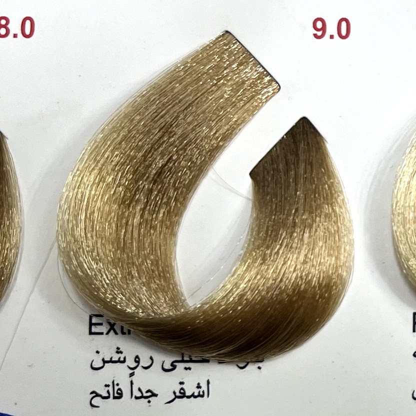 رنگ بلوند خیلی روشن9.0 ،رنگ مو کم آمونیاک پیلون و یک عدد اکسیدان