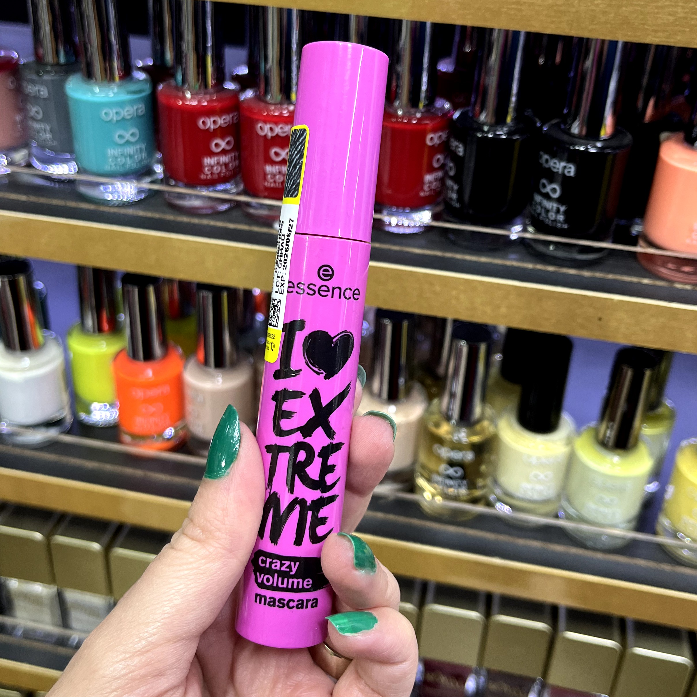 ریمل حجم دهنده اسنس مدل I Love Extreme Crazy Volume