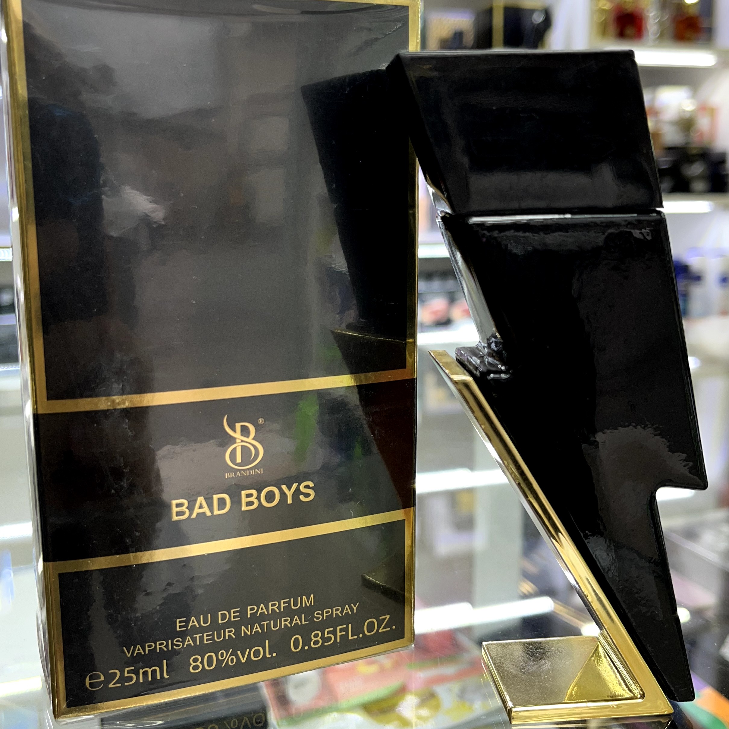 ادکلن مردانه bad boys حجم 25 میلی لیتر با رایحه تند و شیرین