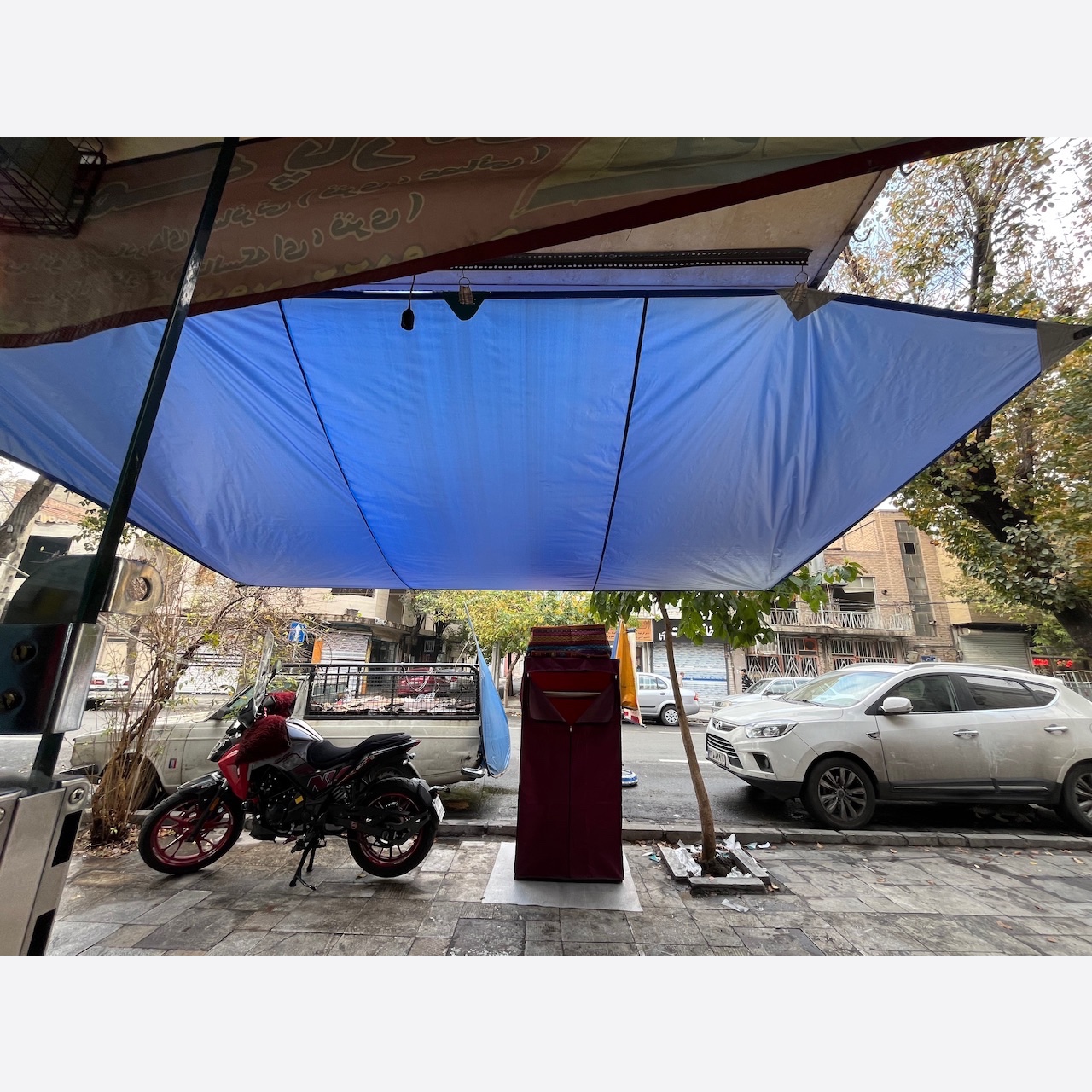 سایبان خودرو و حیاط