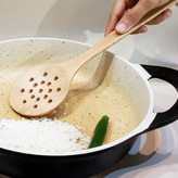 کفگیر چوبی گرد سوراخ دار چوبلمه