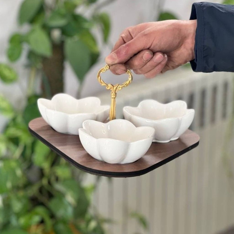 اردوخوری (ظرف سرو) مثلثی طرح گل سرامیک چوب با پیاله 11 سانت