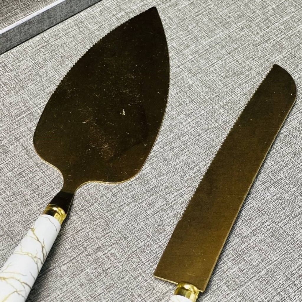 کارد کیک بری (چاقو کیک) طلایی ماربل دسته پلاستیک 24cm