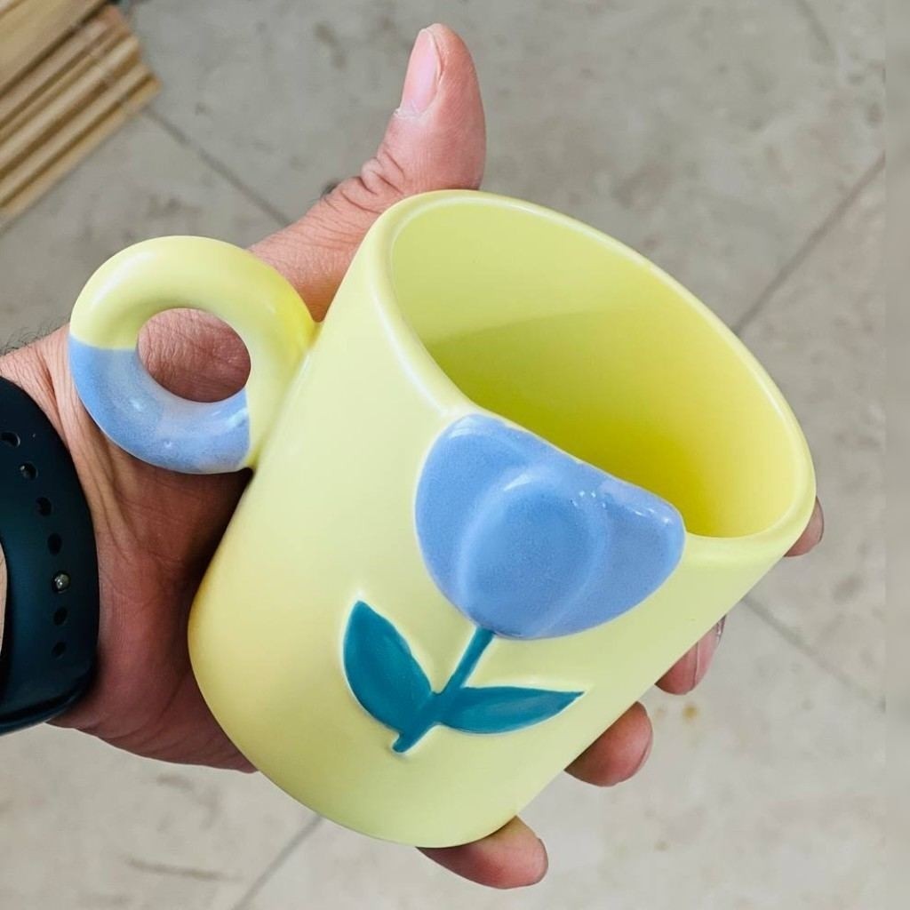 ماگ سرامیکی گل برجسته (لیوان فانتزی) 9x9cm رنگبندی