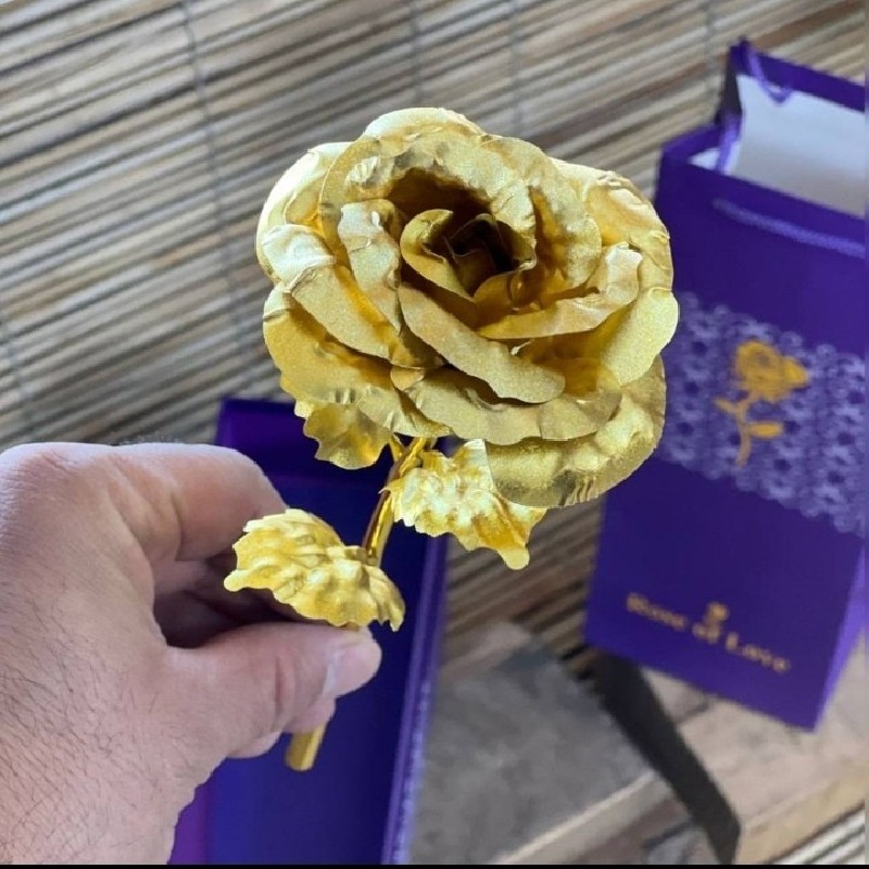 گل رز طلا